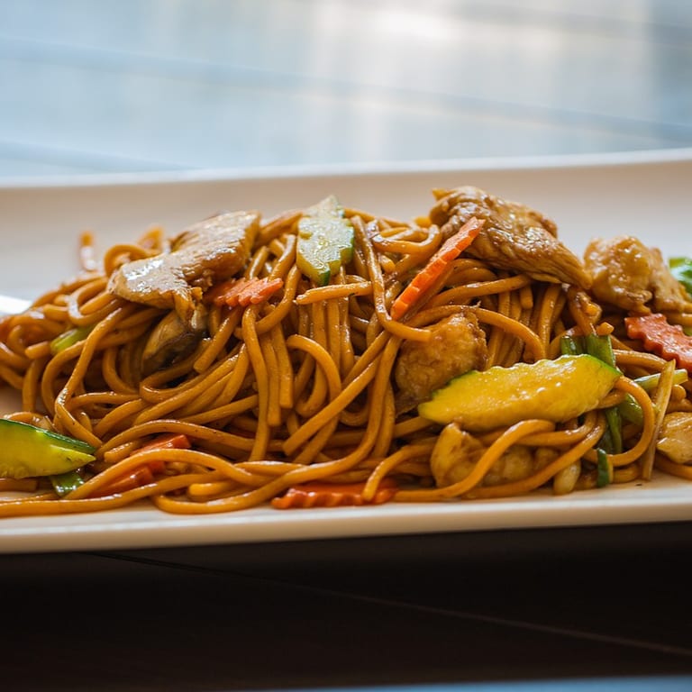 Savor Our Lo Mein